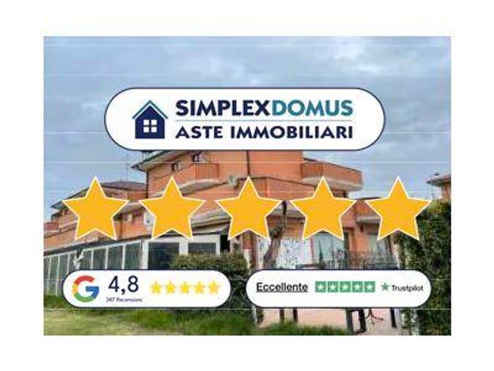 Appartamento quadrilocale in vendita in Via Urbino, Monte Urano
