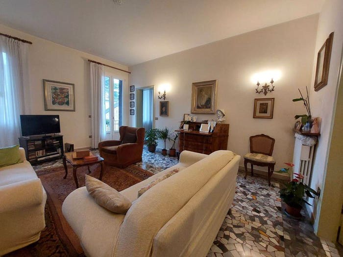 Appartamento con 6 locali in vendita in Via Patriarcato, Piazze Duomo, Padova