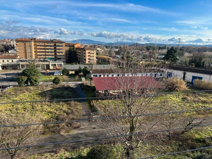 Appartamento con 6 locali in vendita in Via Don Lorenzo Perosi, Novoli, Firenze