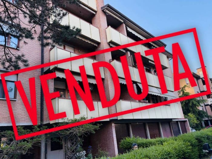 Casa trilocale in vendita in Via degli Israeliti, Cento Paese, Cento