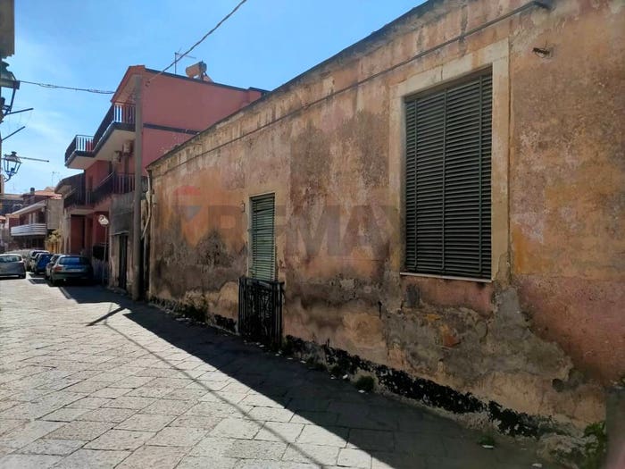 Casa con 5 locali in vendita in Via Guglielmo Marconi, Centro, Aci Catena