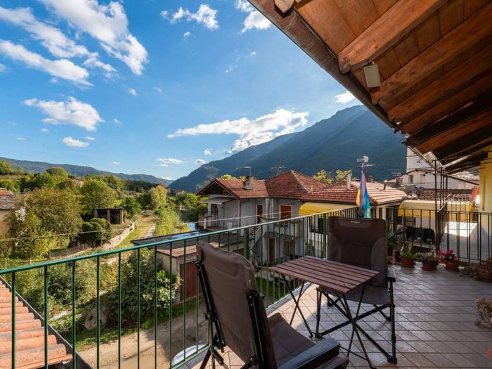 Casa quadrilocale in vendita in Pinasca Dubbione, Pinasca