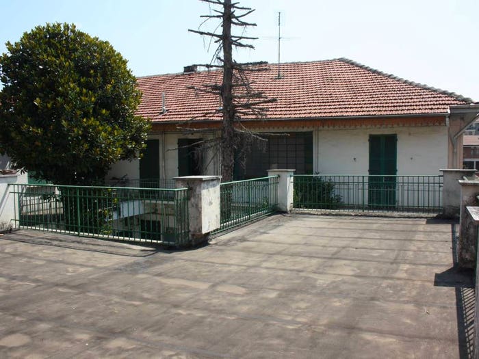 Casa con 6 locali in vendita in Via Vittorio Alfieri, Nichelino