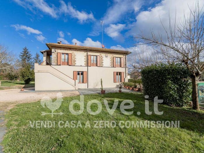 Casa con 5 locali in vendita in Via Adorno Borgianni, Centro, Monticiano