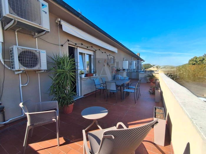 Appartamento con 5 locali in vendita in Viale G Puccini, Sant'Anna, Lucca