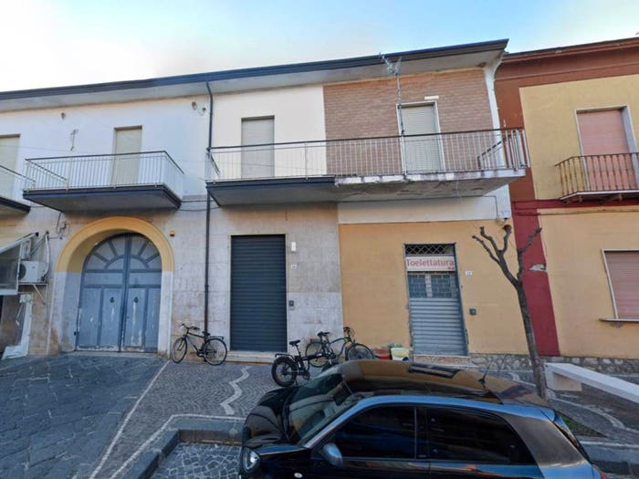 Casa con 6 locali in vendita in Via Enrico Lauro, Centro, Grazzanise