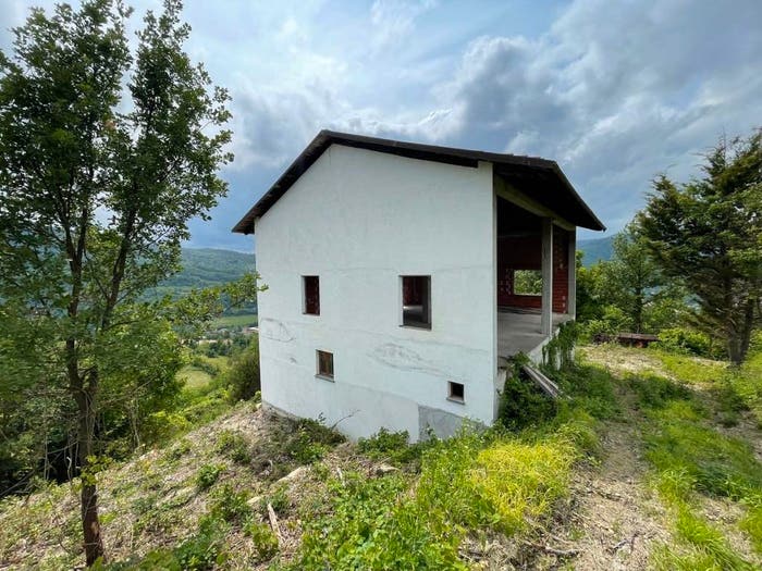 Casa bilocale in vendita in Strada Doglio, Cortemilia