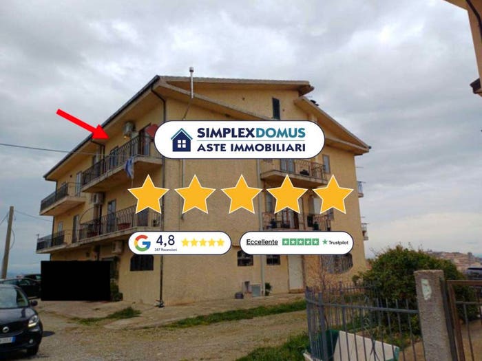 Appartamento con 5 locali in vendita in Via Cirino Emilio, Centro, Montalto Uffugo