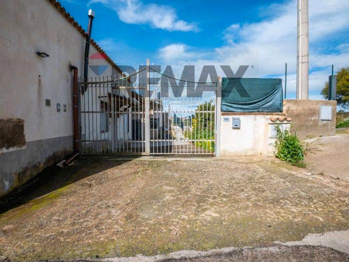Appartamento con 6 locali in vendita in Via Rosario Pitrelli, Caltagirone
