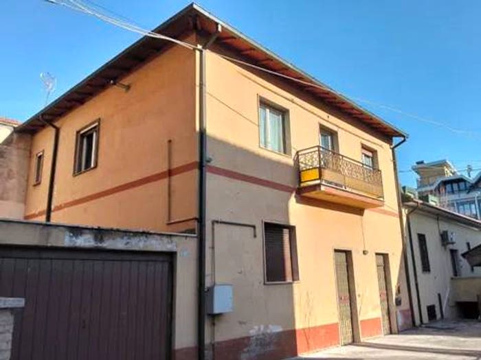 Casa con 6 locali in vendita in Via Monte Velino, Centro, Avezzano