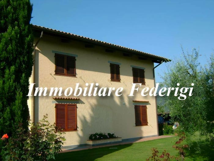 Casa con 6 locali in vendita in Via Margubbio, Ameglia