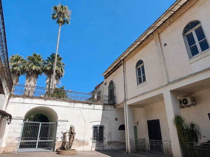 Appartamento con 6 locali in vendita in Via Roma, Centro, Caivano