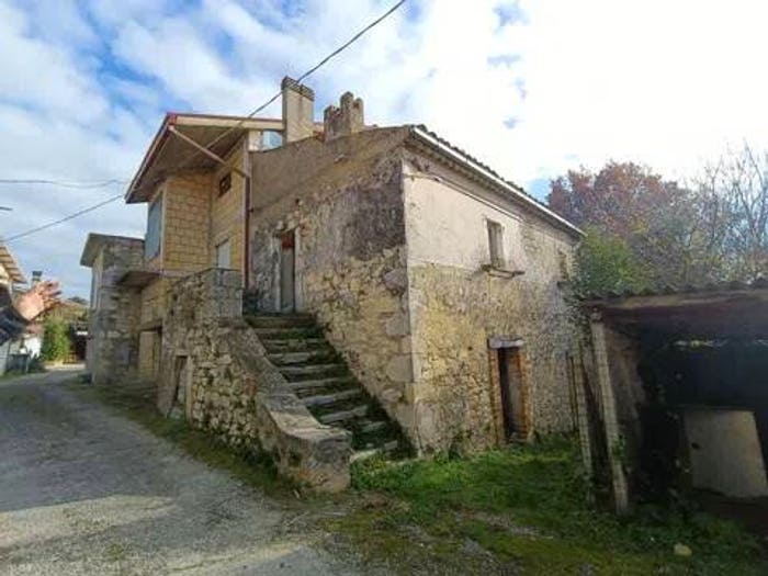 Casa quadrilocale in vendita in Contrada Colle Pagnotto No Number, Pretoro