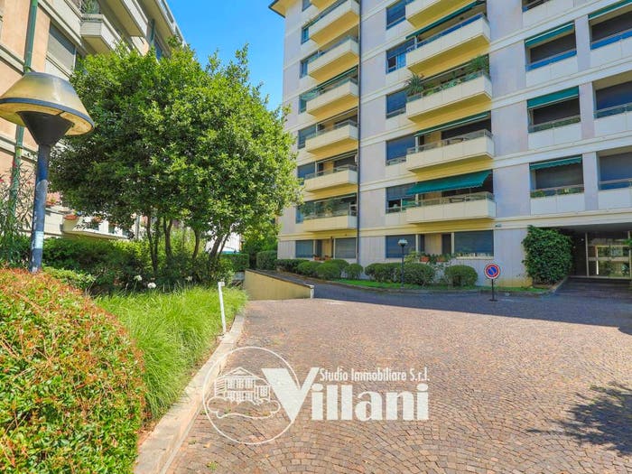 Appartamento quadrilocale in vendita in Via Tancredi Galimberti, Carignano, Genova