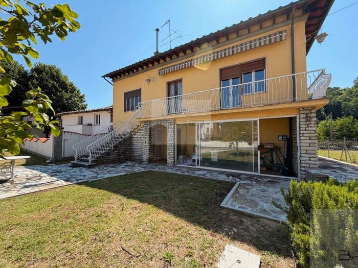 Casa con 6 locali in vendita in Via Nazionale, Ponte a Moriano, Lucca