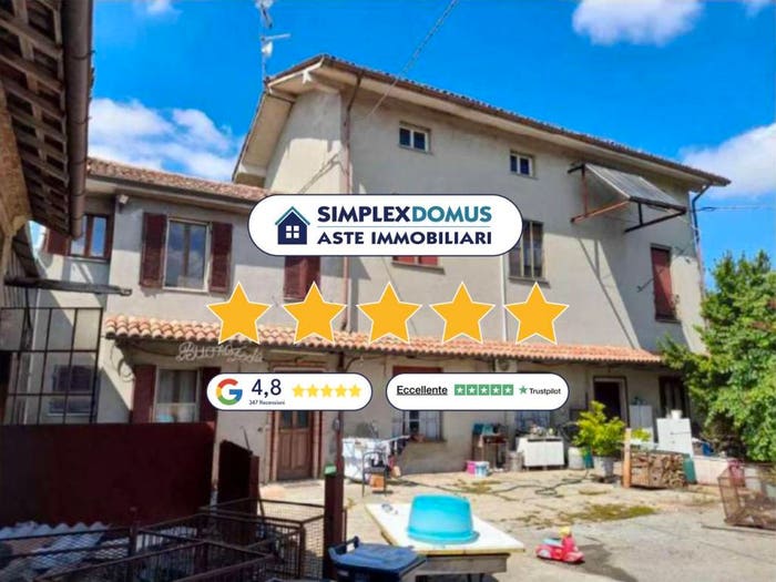 Appartamento con 6 locali in vendita in VIA TORTONA, Sale