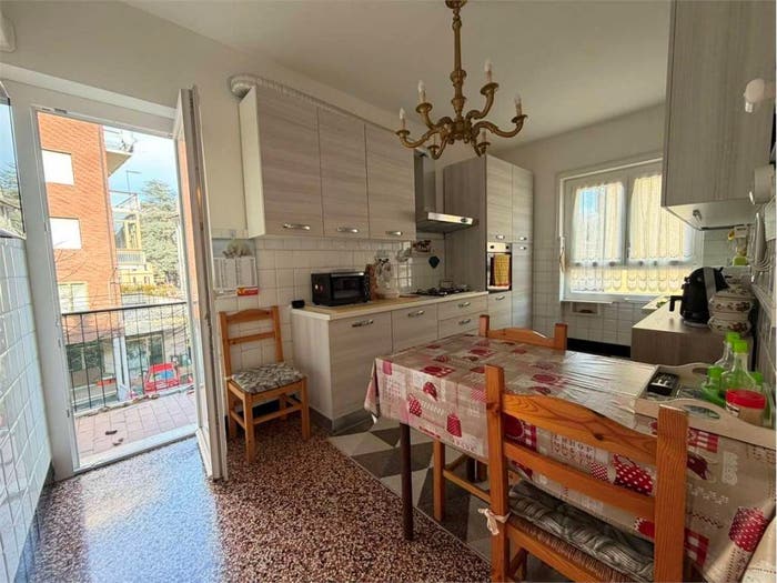 Appartamento trilocale in vendita in Via XXV Aprile, Centro, Calizzano