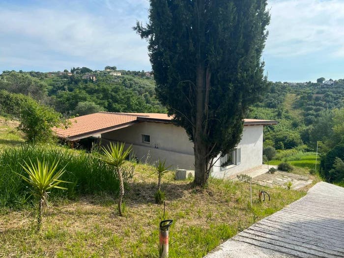 Casa quadrilocale in vendita in via Villalba, Mentana