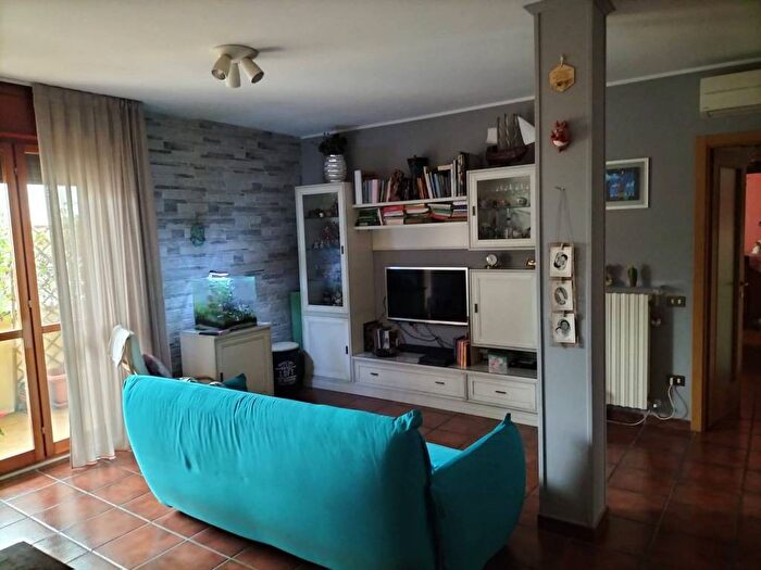 Appartamento quadrilocale in vendita in Via Raul Achilli, Villa Fastiggi, Pesaro