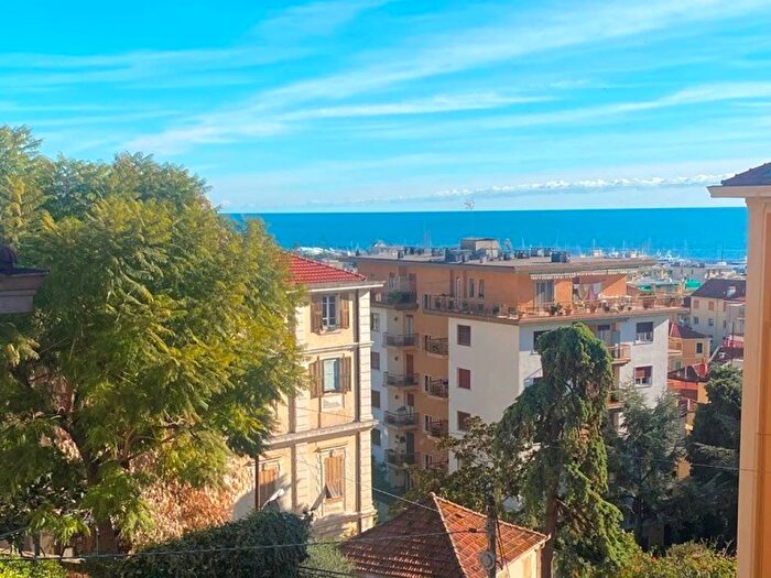 Appartamento trilocale in vendita in Ospedale, Sanremo