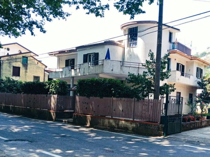 Casa con 6 locali in vendita in Strada Provinciale Caudina Tronco, Moiano