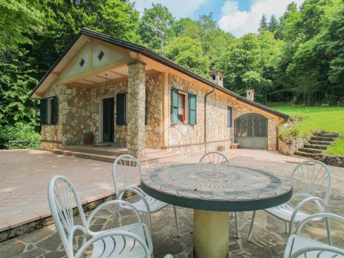 Casa quadrilocale in vendita in Via Val di Sur, Gardone Riviera