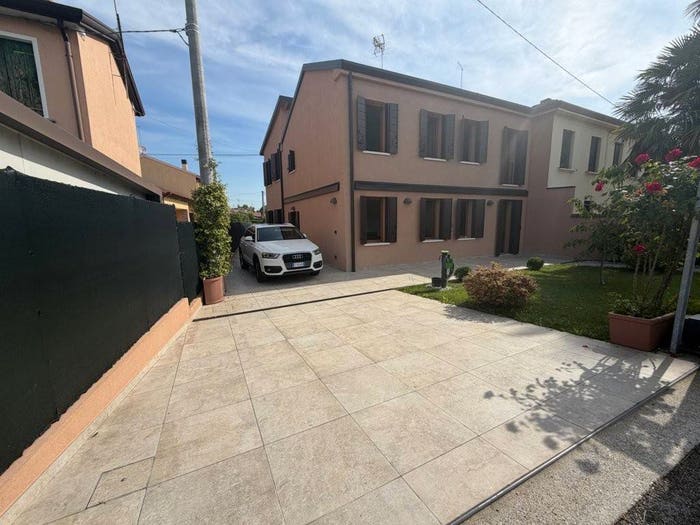 Casa con 6 locali in vendita in Via Lusore, Oriago, Mira