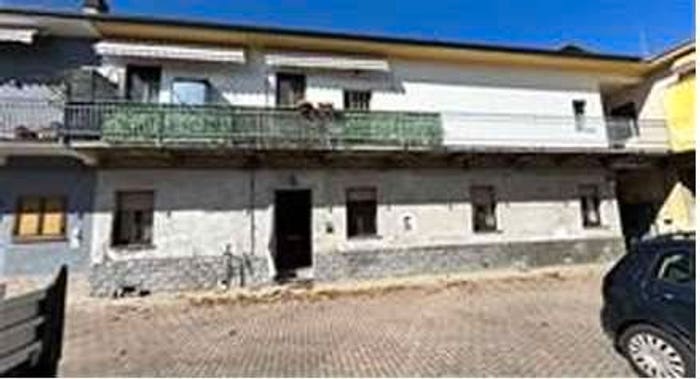 Appartamento trilocale in vendita in Via durini, Gorla Minore