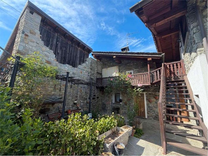 Casa con 6 locali in vendita in località tzesanuova, Lassolaz, Pontey