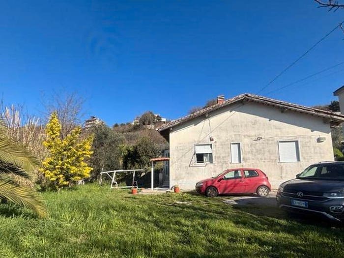 Appartamento con 6 locali in vendita in Via Casa Fasulo, Giovi Bartolomeo Giovi Altimare, Salerno