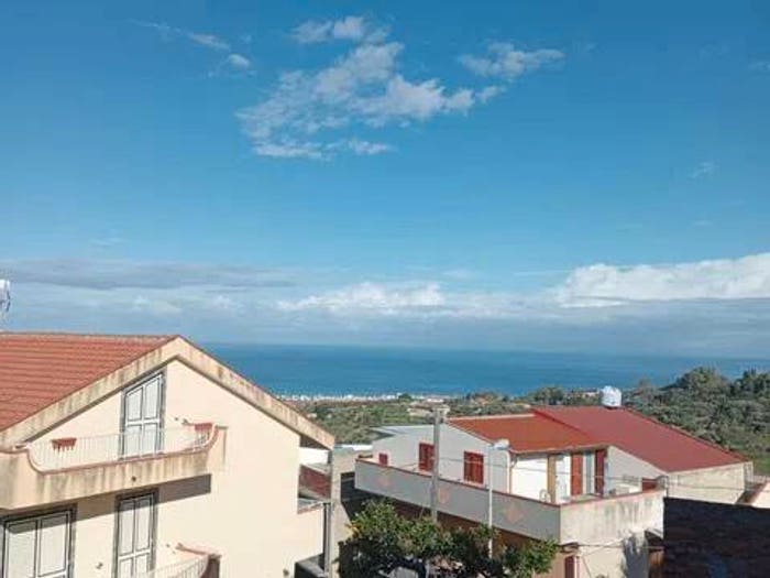 Casa trilocale in vendita in Via Nemi No Number, Centro, Valdina