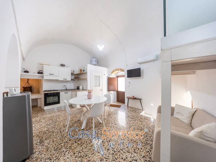 Casa trilocale in vendita in Via Francesco Petrarca, Centro, Matino