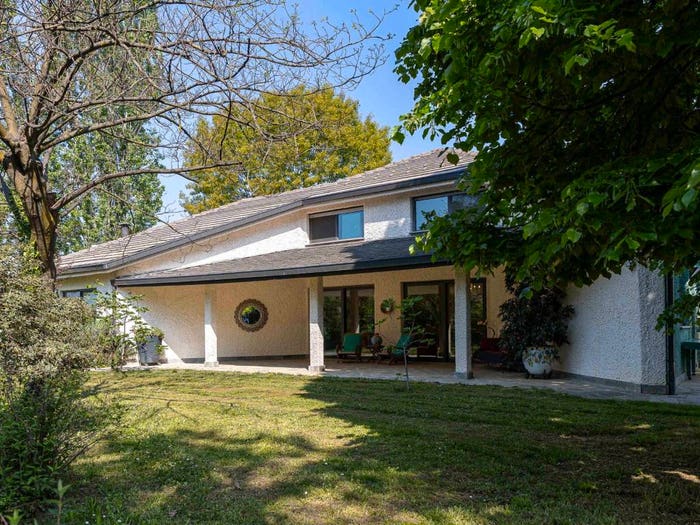 Casa con 6 locali in vendita in Strada della Creusa, Belmonte, Fossano