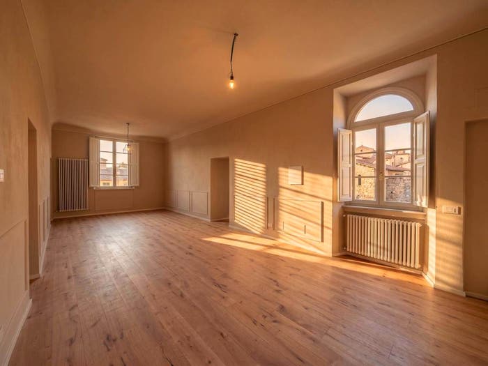 Appartamento con 6 locali in vendita in Via Tegrimi, Piazza Napoleone San Michele, Lucca