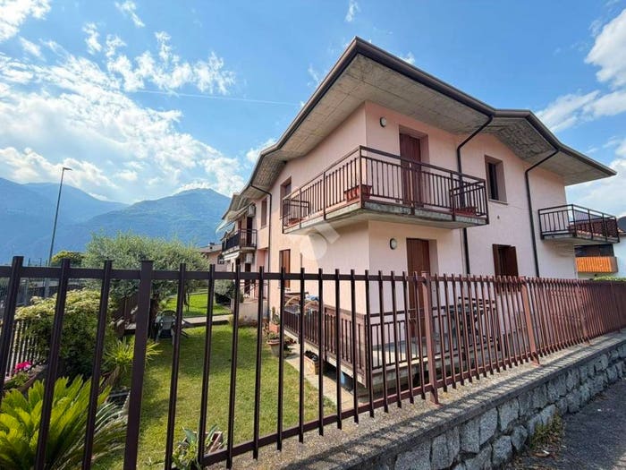 Appartamento trilocale in vendita in Via Gianico, Centro, Artogne