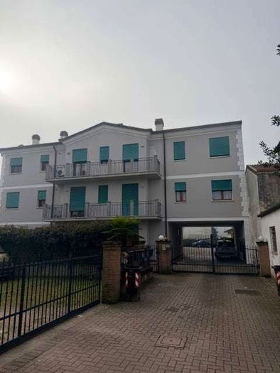 Appartamento trilocale in vendita in VIA ROMA, Centro, Taglio di Po