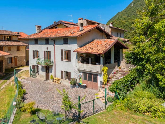 Casa con 6 locali in vendita in Via Passo del Giovo, Arveaco, Provaglio Val Sabbia