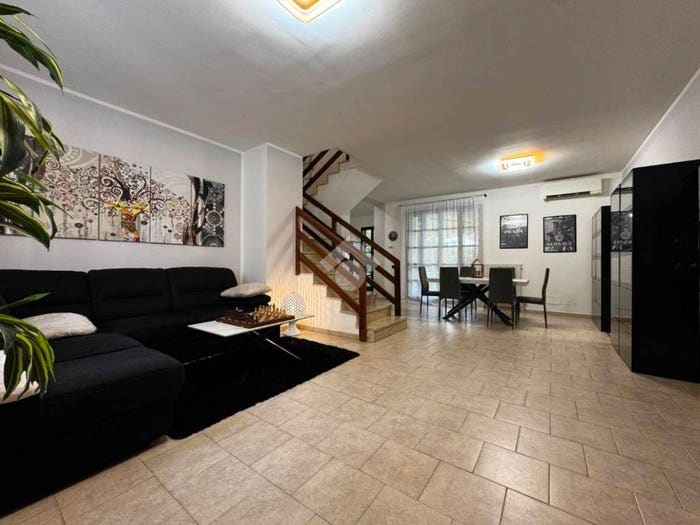 Casa con 5 locali in vendita in VIA GIUSEPPE VERDI, Triginto, Mediglia