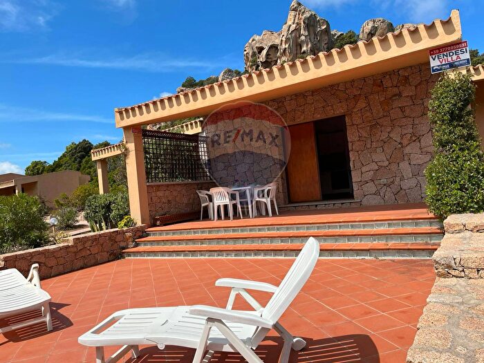 Casa con 5 locali in vendita in Trinità d'Agultu e Vignola