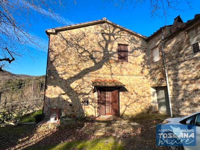 Casa trilocale in vendita in Monteverdi Marittimo