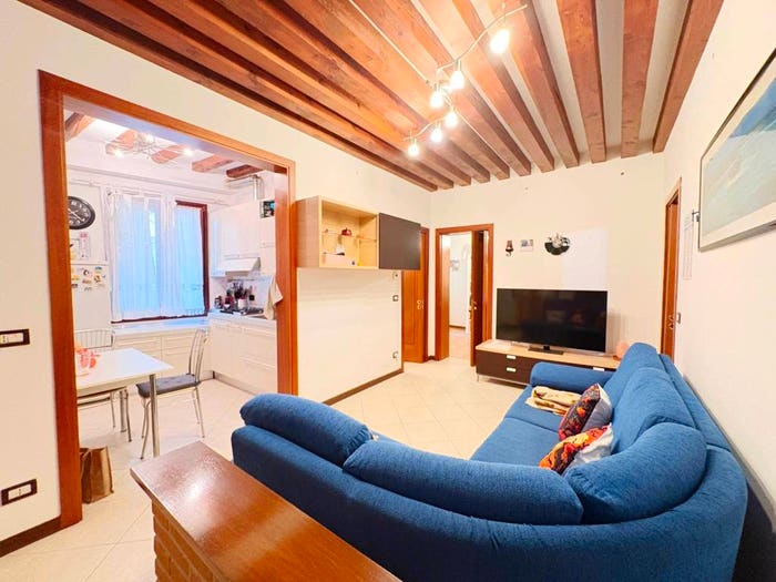 Appartamento trilocale in vendita in Calle de l'Ogio, San Francesco della Vigna, Venezia