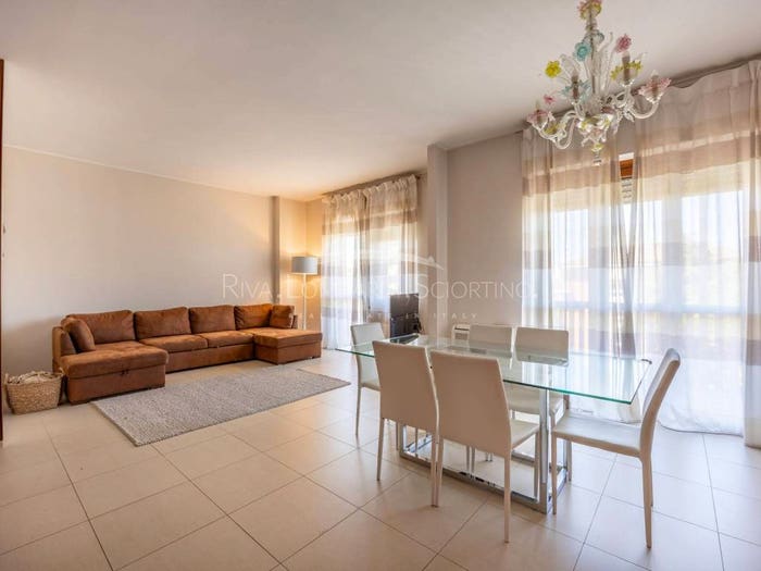 Appartamento con 5 locali in vendita in Via Valence, Stadio, Asti