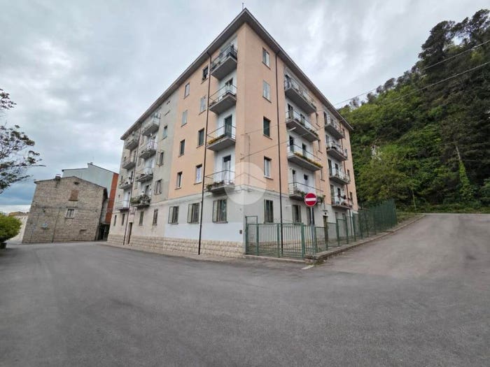 Appartamento bilocale in vendita in Viale del Castello, Centro Storico, Campobasso