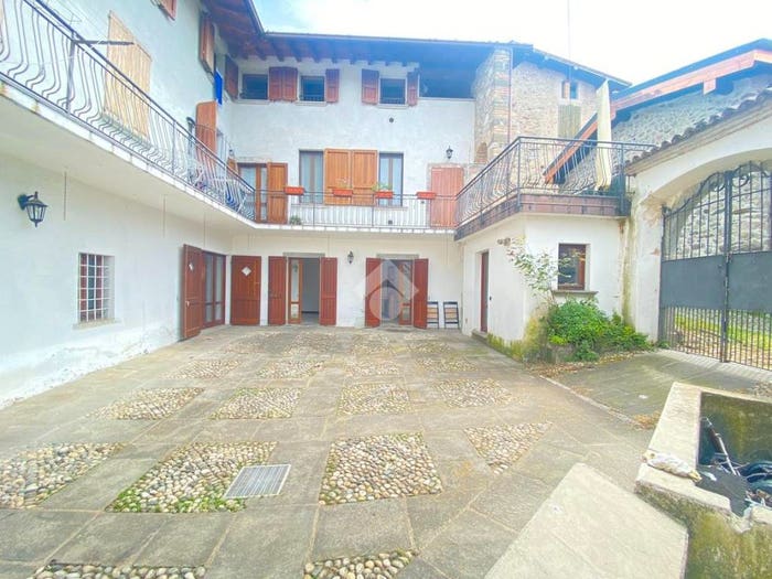 Appartamento bilocale in vendita in Via maspiano, Centro, Sale Marasino