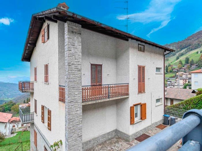 Appartamento trilocale in vendita in Via Cantul, Aviatico