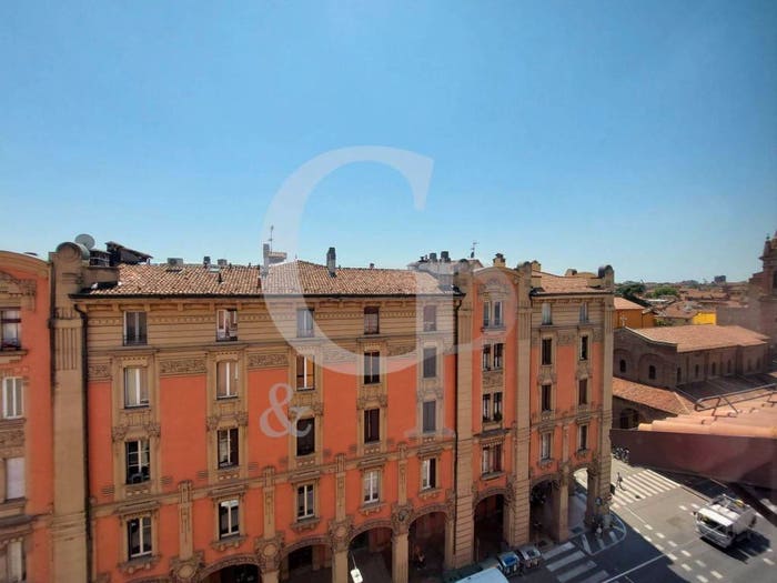 Appartamento con 5 locali in vendita in Via Irnerio, Irnerio, Bologna