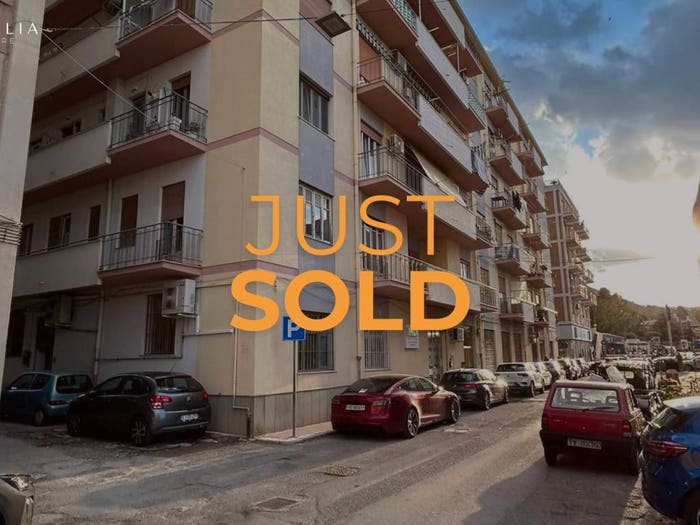 Appartamento con 5 locali in vendita in Via Stanislao Cannizzaro, Centro, Cefalù