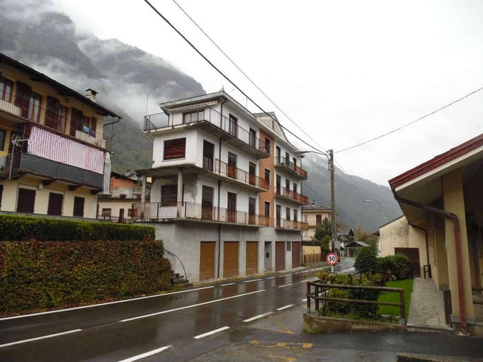 Casa con 6 locali in vendita in via Torino, Centro, Locana