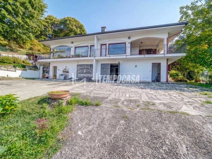 Casa trilocale in vendita in Via Papa Luciani, Dormelletto