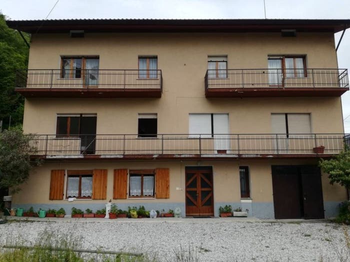 Casa con 6 locali in vendita in via RGMc Bride, Avasinis, Trasaghis